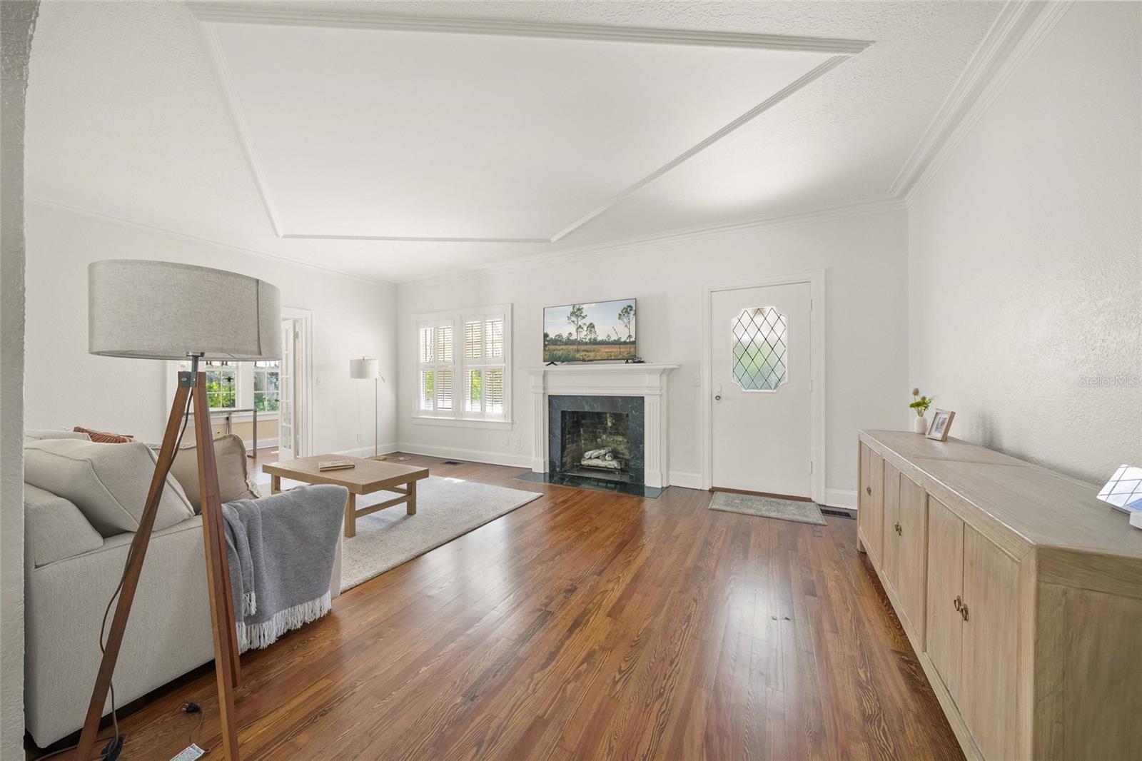 Image 7 of 35 For 1917 Bahia Vista Street