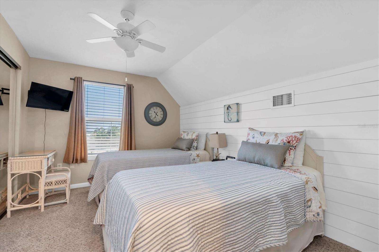 Image 22 of 40 For 6250 Holmes Boulevard 65