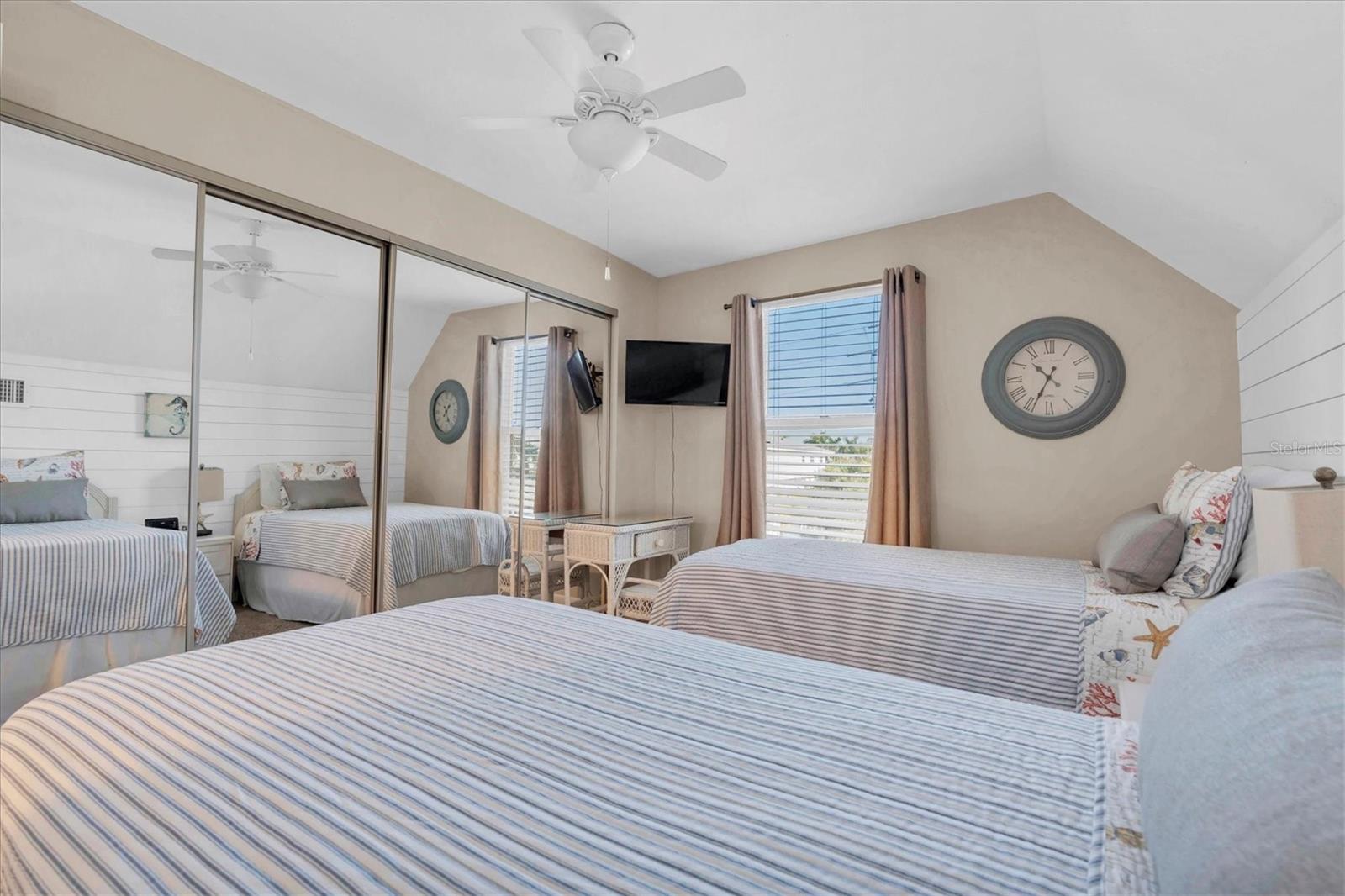 Image 24 of 40 For 6250 Holmes Boulevard 65