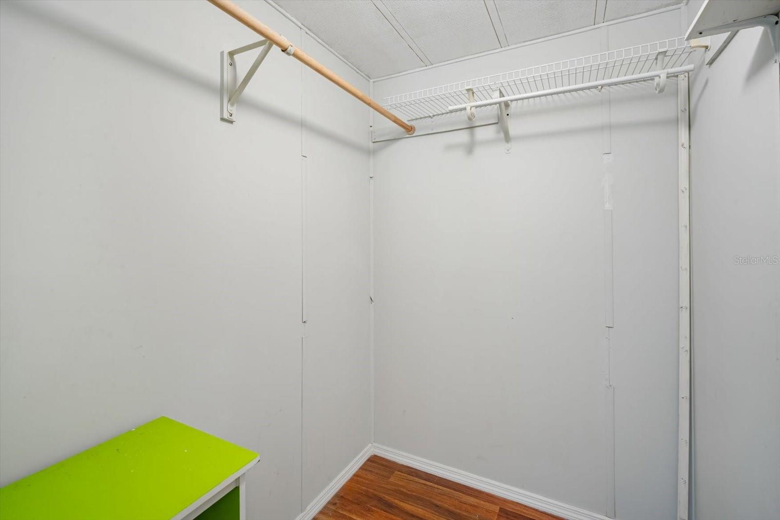 Image 21 of 36 For 5619 Bayshore Road 417