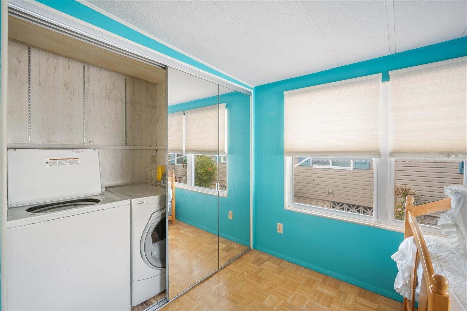 Image 26 of 36 For 5619 Bayshore Road 417