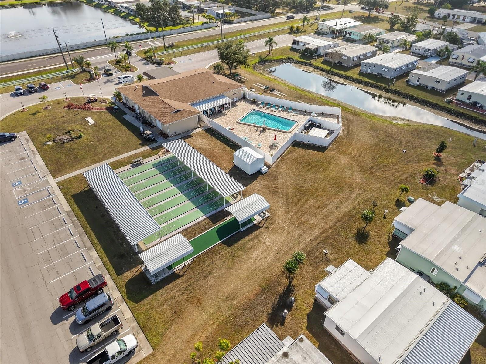 Image 28 of 36 For 5619 Bayshore Road 417