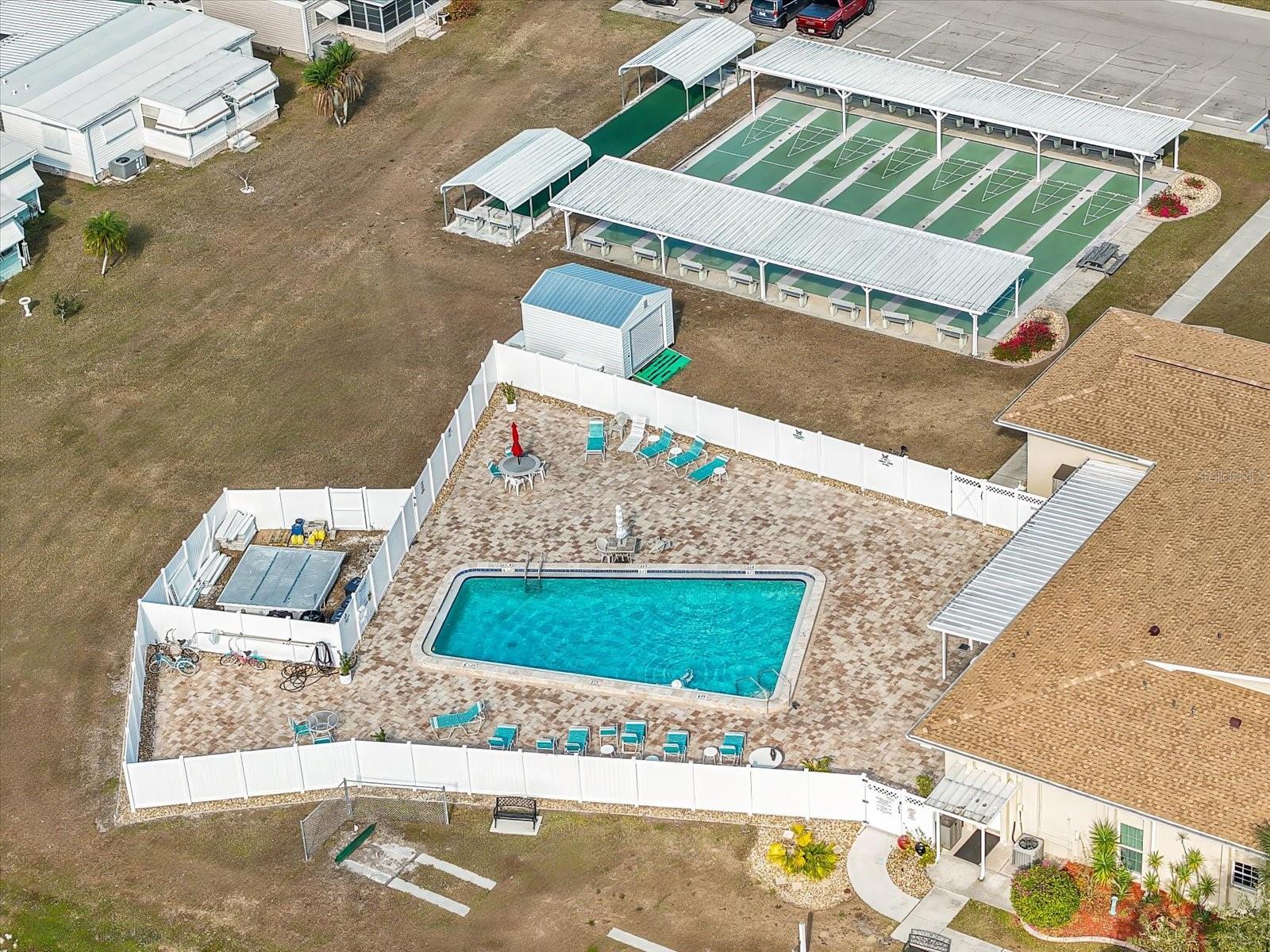 Image 30 of 36 For 5619 Bayshore Road 417