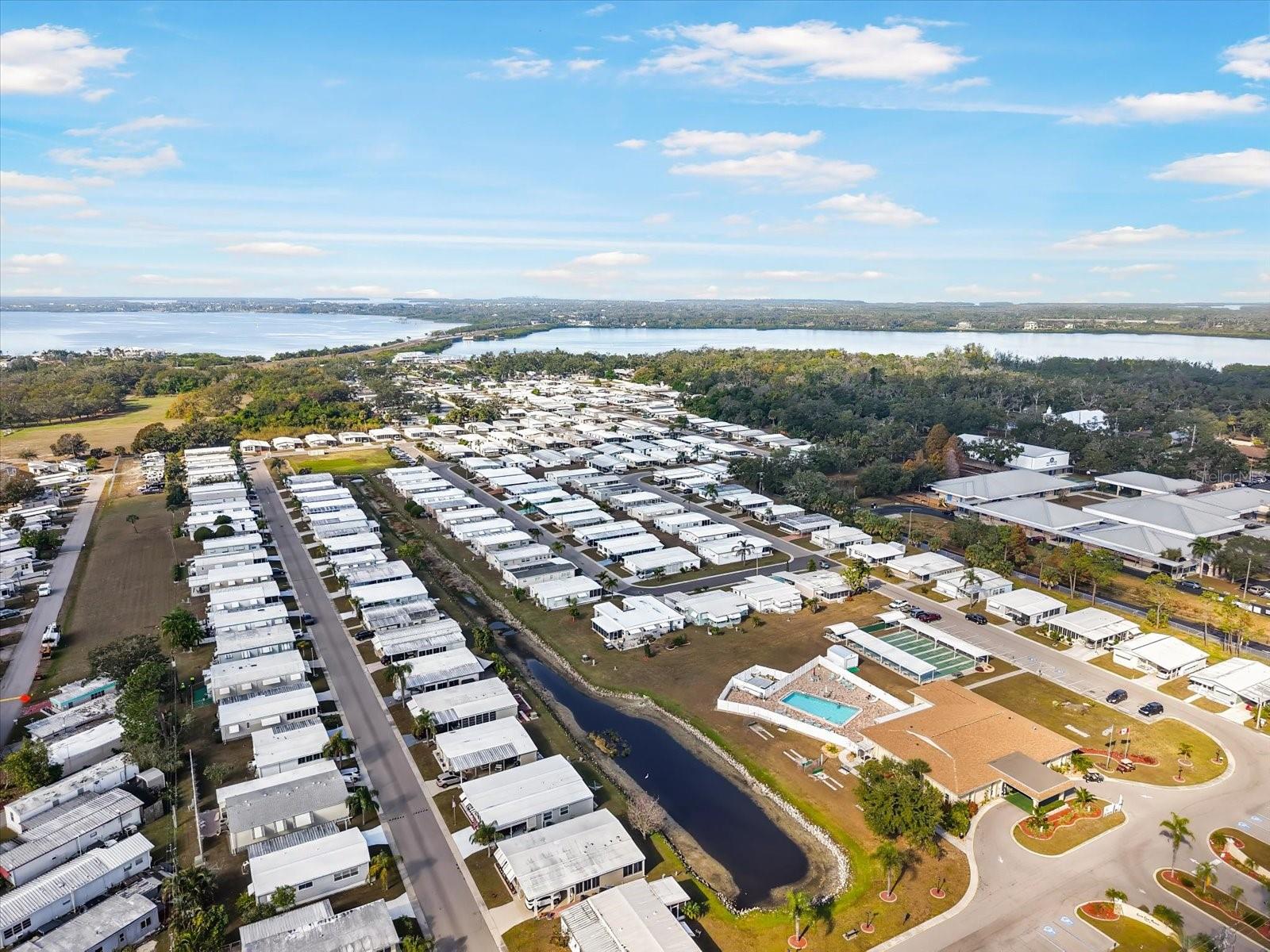 Image 32 of 36 For 5619 Bayshore Road 417