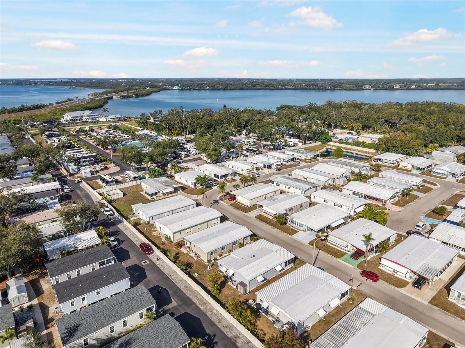 Image 34 of 36 For 5619 Bayshore Road 417