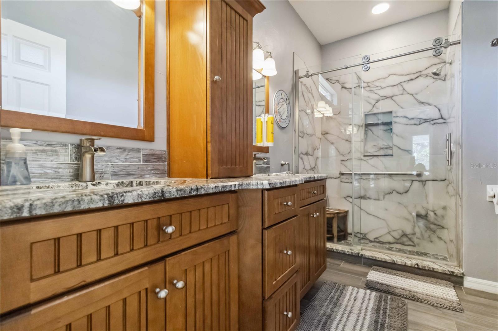 Image 24 of 45 For 315 36th Street Ne