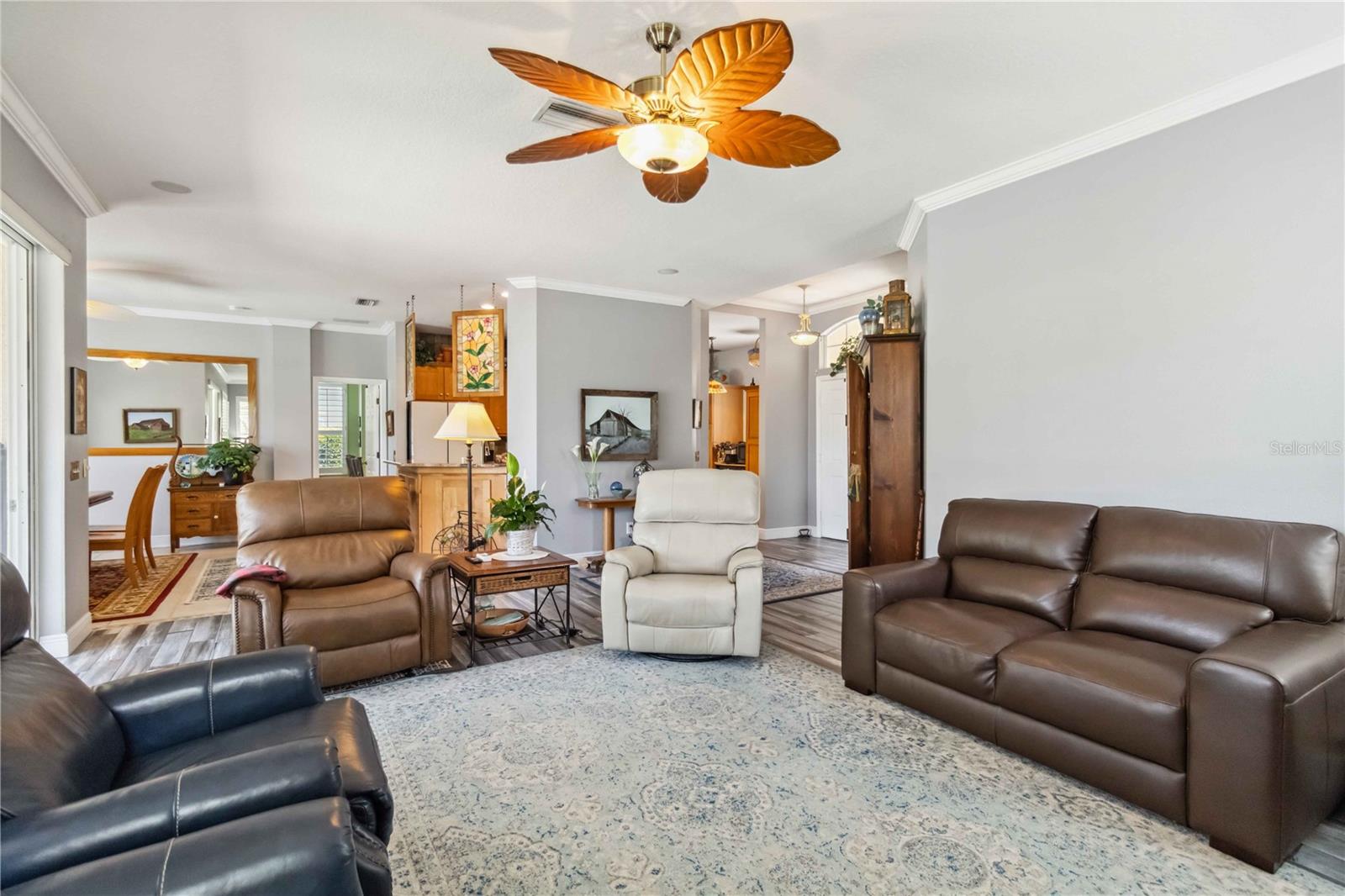 Image 9 of 45 For 315 36th Street Ne