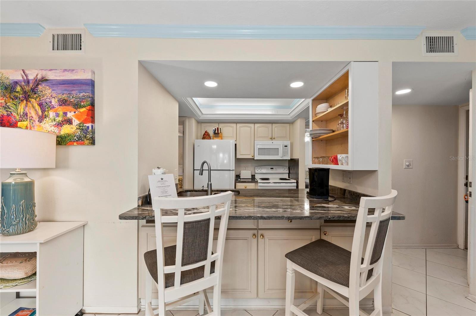 Image 12 of 50 For 6342 Midnight Pass Road 212