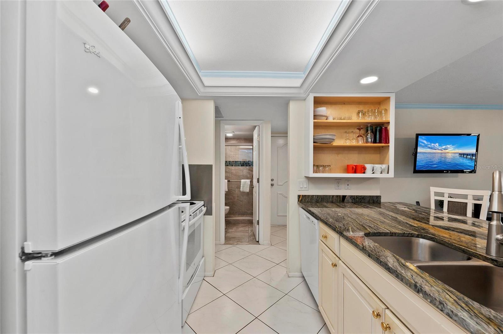 Image 13 of 50 For 6342 Midnight Pass Road 212