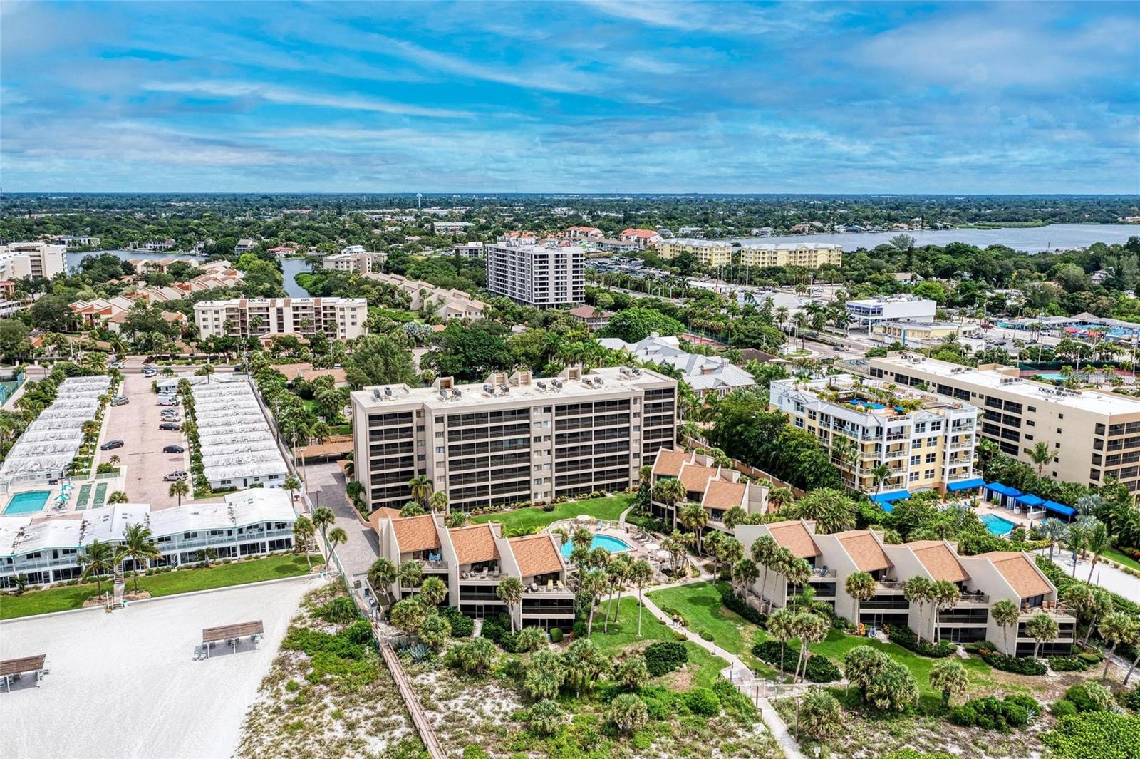 Image 40 of 50 For 6342 Midnight Pass Road 212