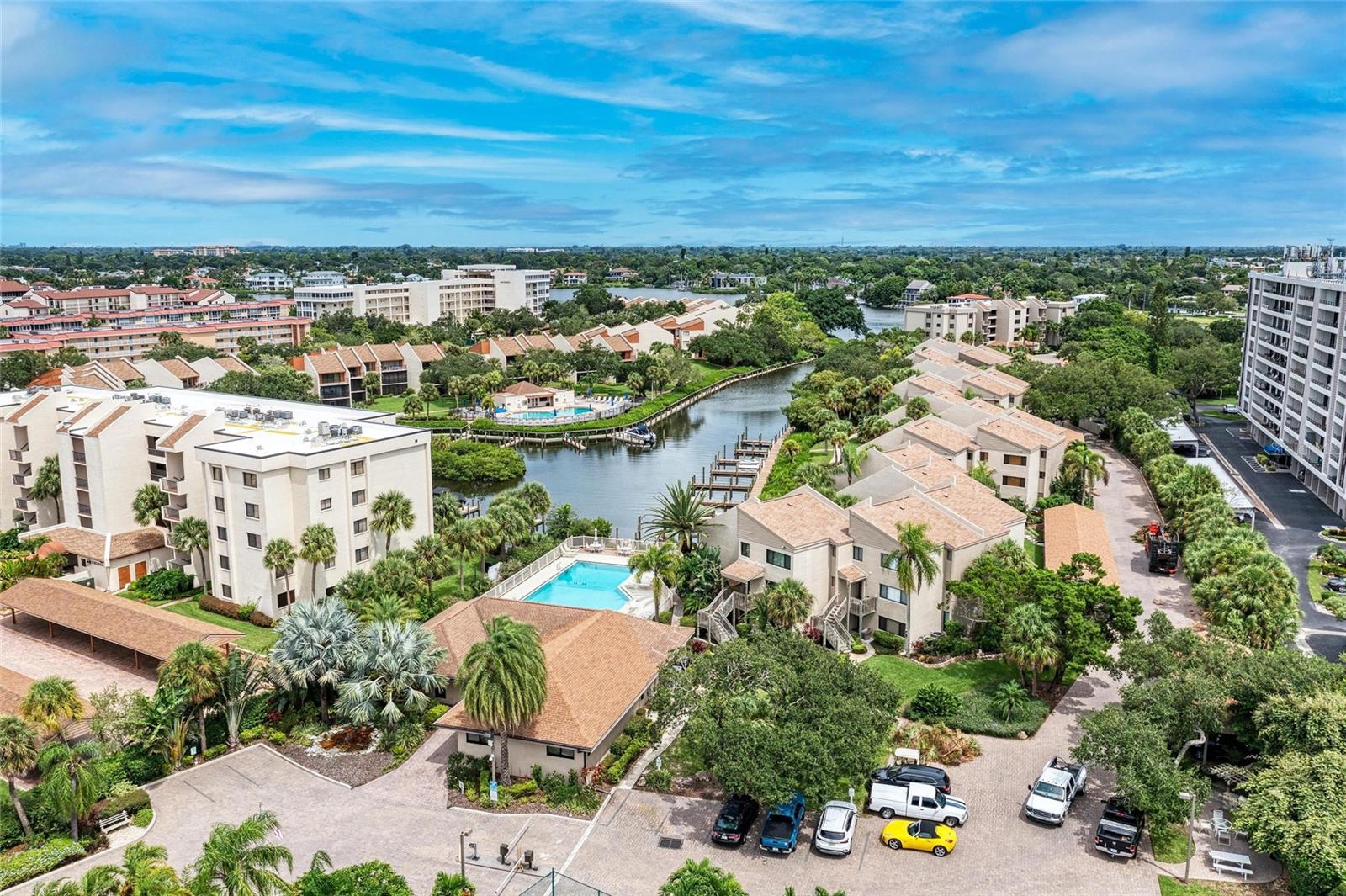 Image 41 of 50 For 6342 Midnight Pass Road 212