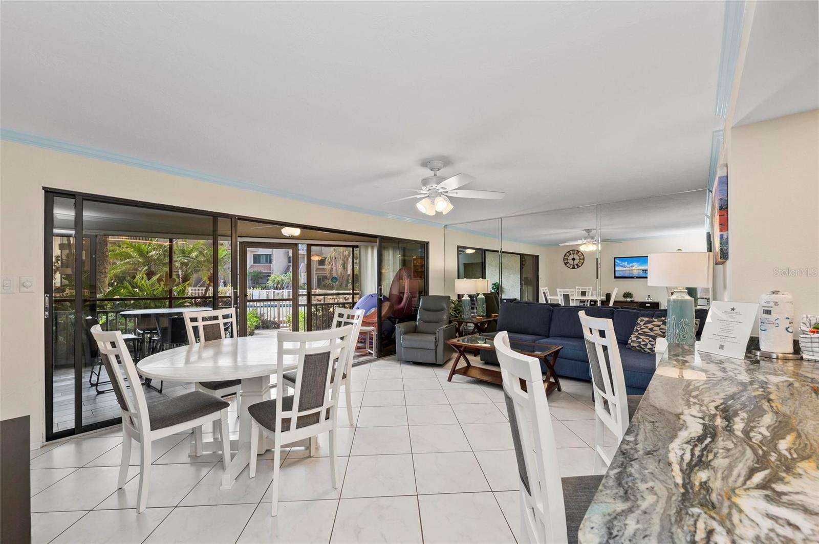 Image 6 of 50 For 6342 Midnight Pass Road 212