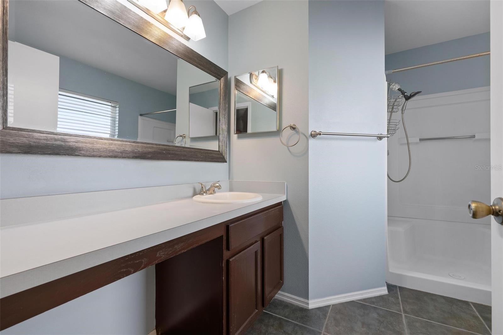 Image 18 of 32 For 11118 3rd Avenue E