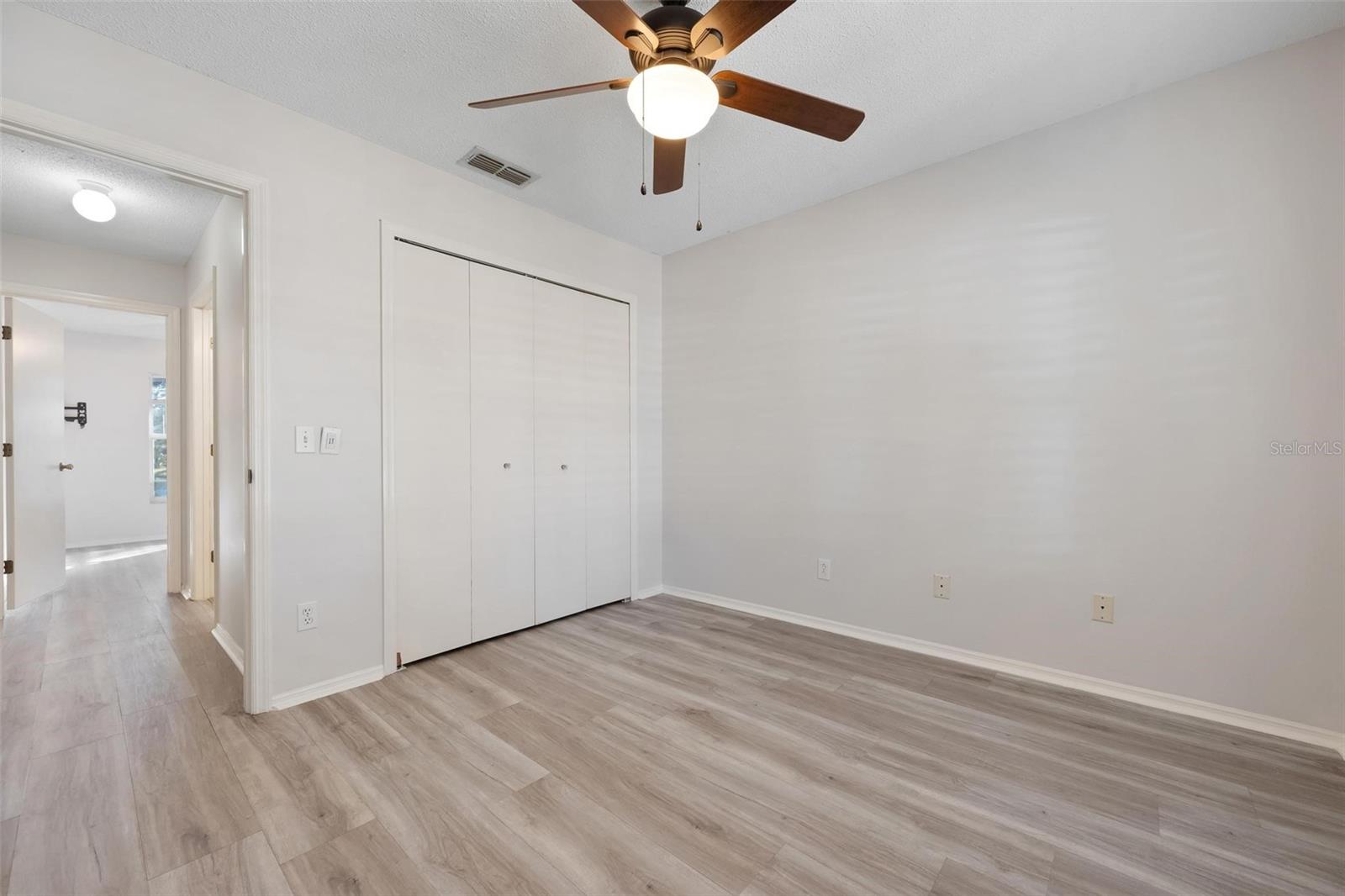 Image 22 of 32 For 11118 3rd Avenue E