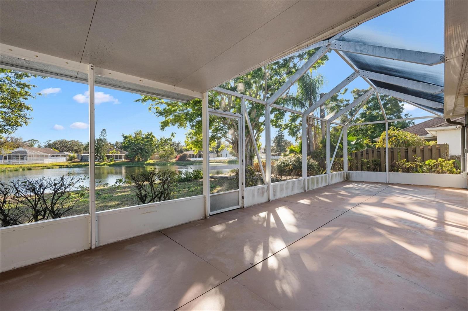 Image 27 of 32 For 11118 3rd Avenue E