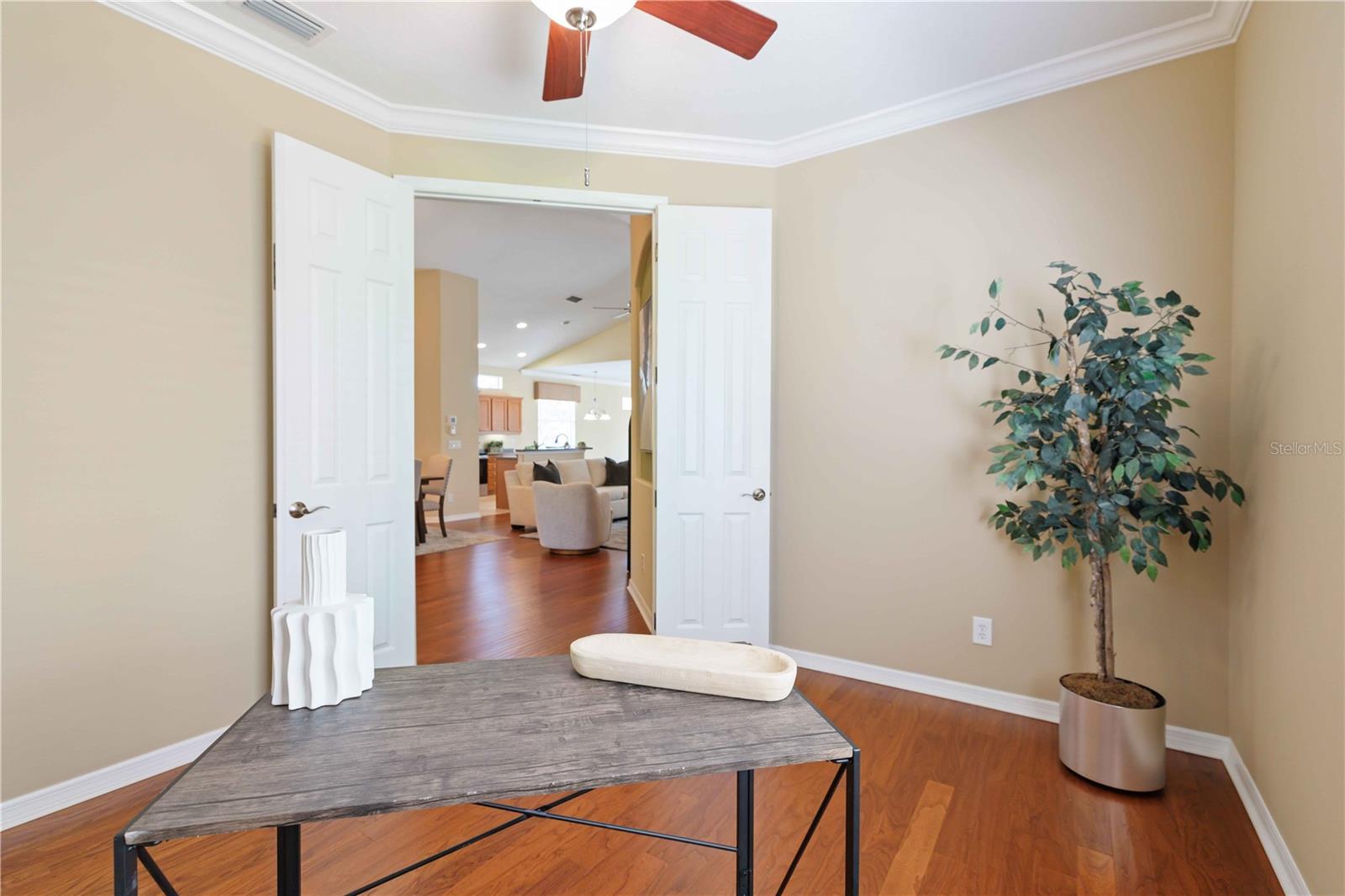 Image 27 of 66 For 12147 Red Leaf Road