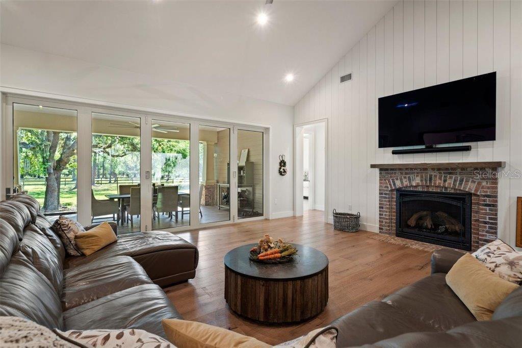 Image 10 of 88 For 12615 River Road