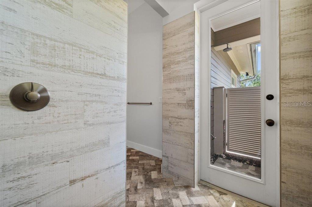 Image 30 of 88 For 12615 River Road