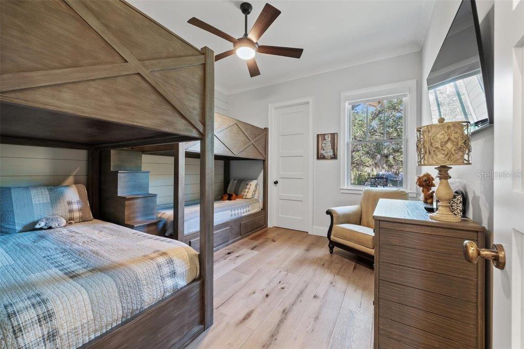 Image 35 of 88 For 12615 River Road