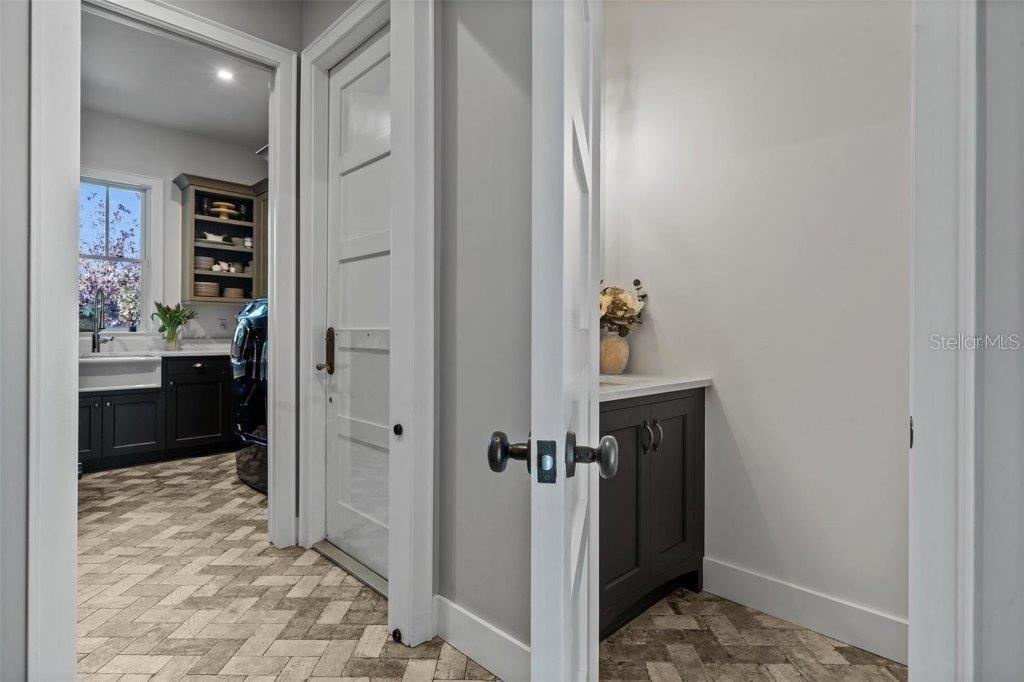 Image 43 of 88 For 12615 River Road