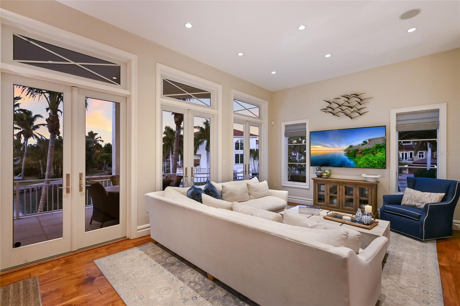 Image 19 of 76 For 750 Siesta Key Circle