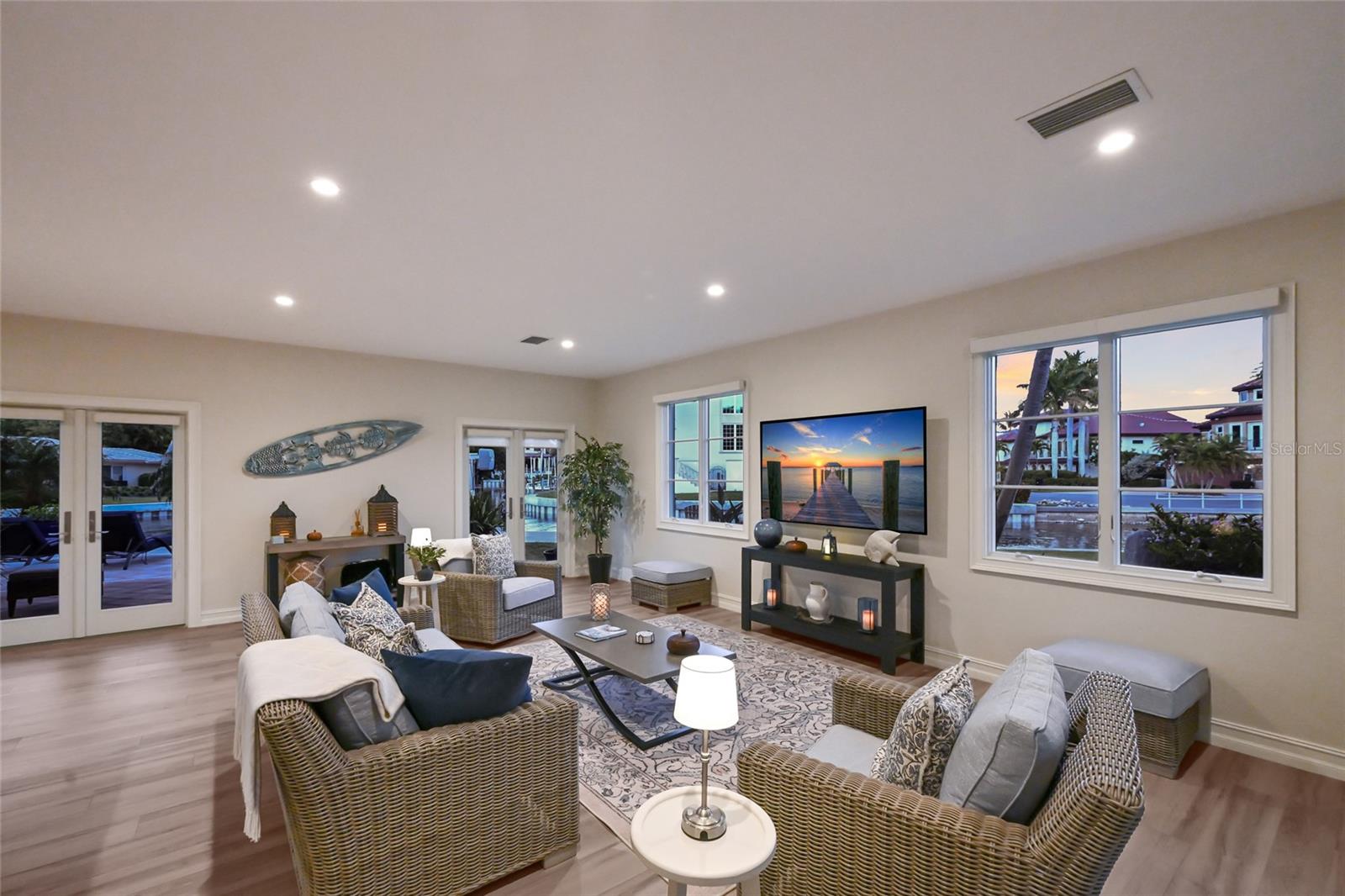 Image 62 of 76 For 750 Siesta Key Circle