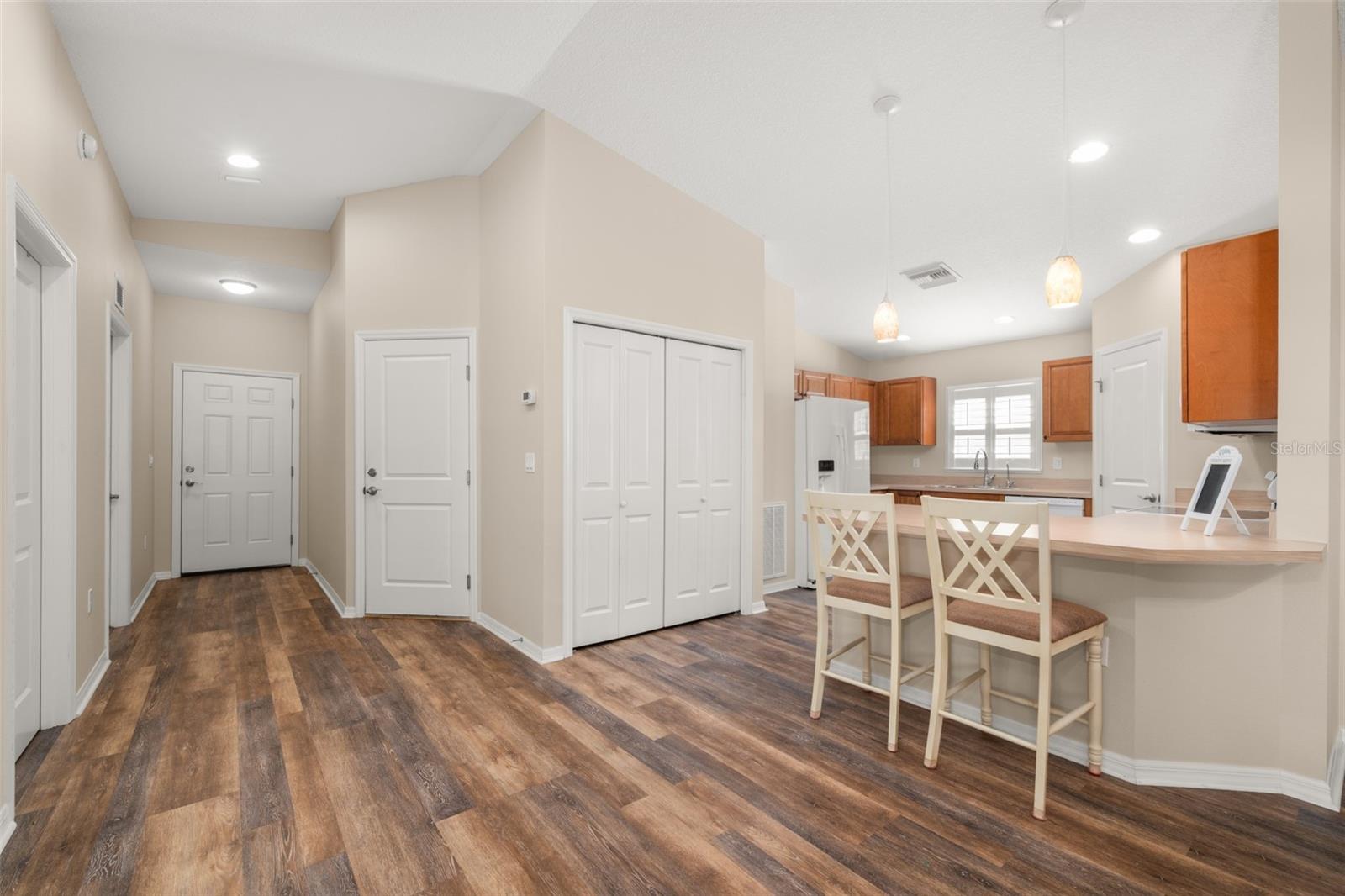 Image 12 of 58 For 10433 High Grove Avenue