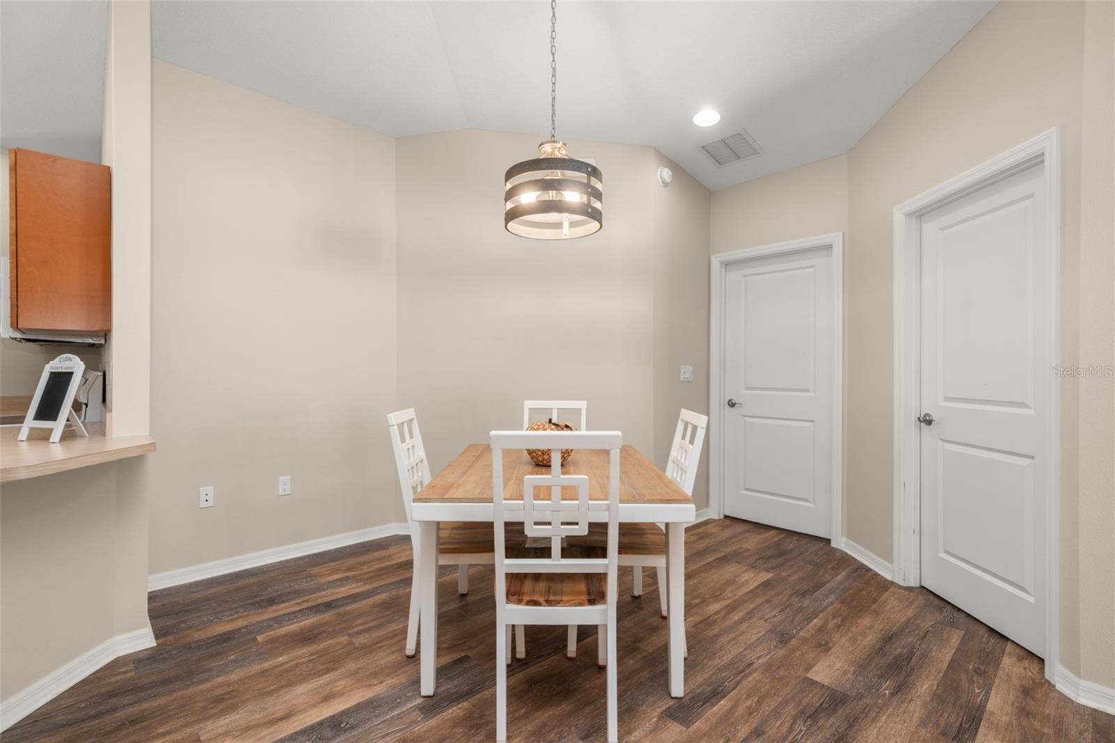 Image 16 of 58 For 10433 High Grove Avenue