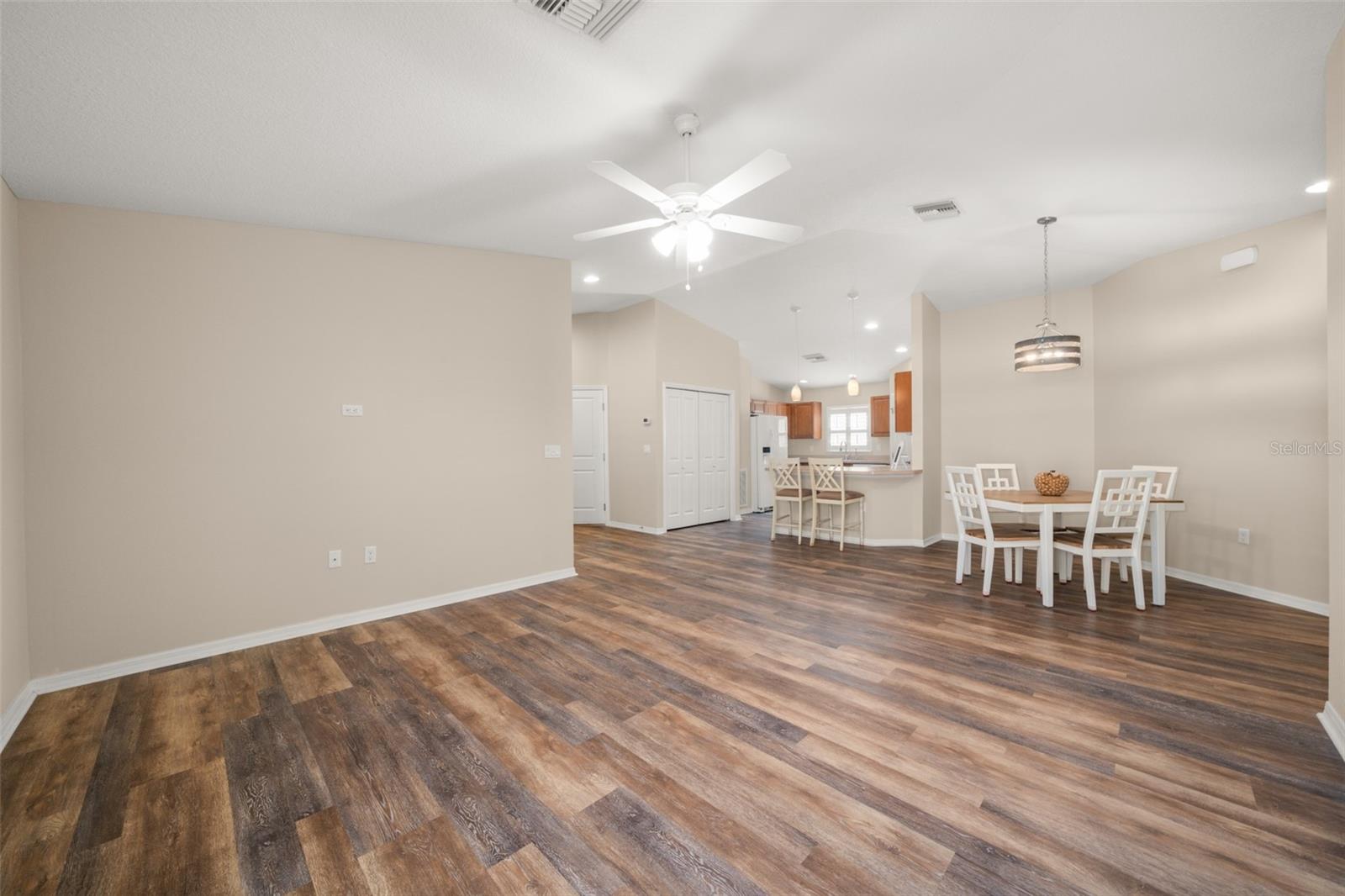 Image 23 of 58 For 10433 High Grove Avenue