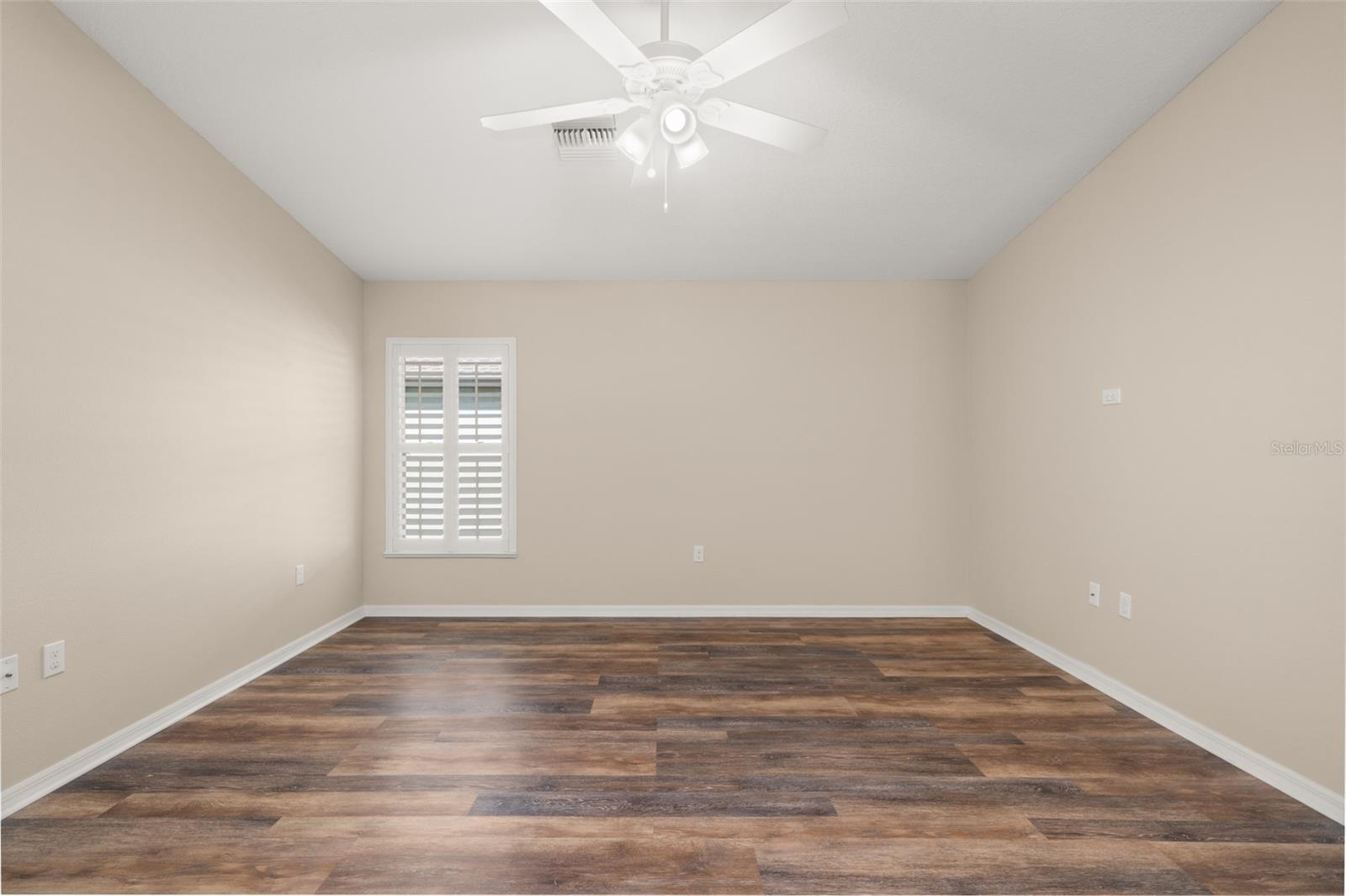 Image 26 of 58 For 10433 High Grove Avenue