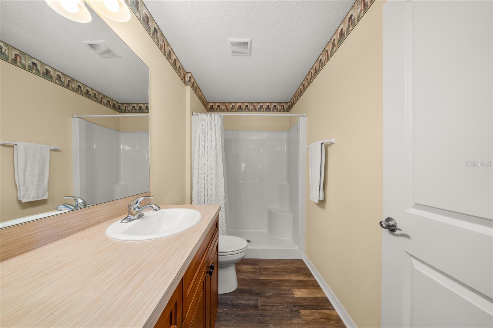 Image 40 of 58 For 10433 High Grove Avenue