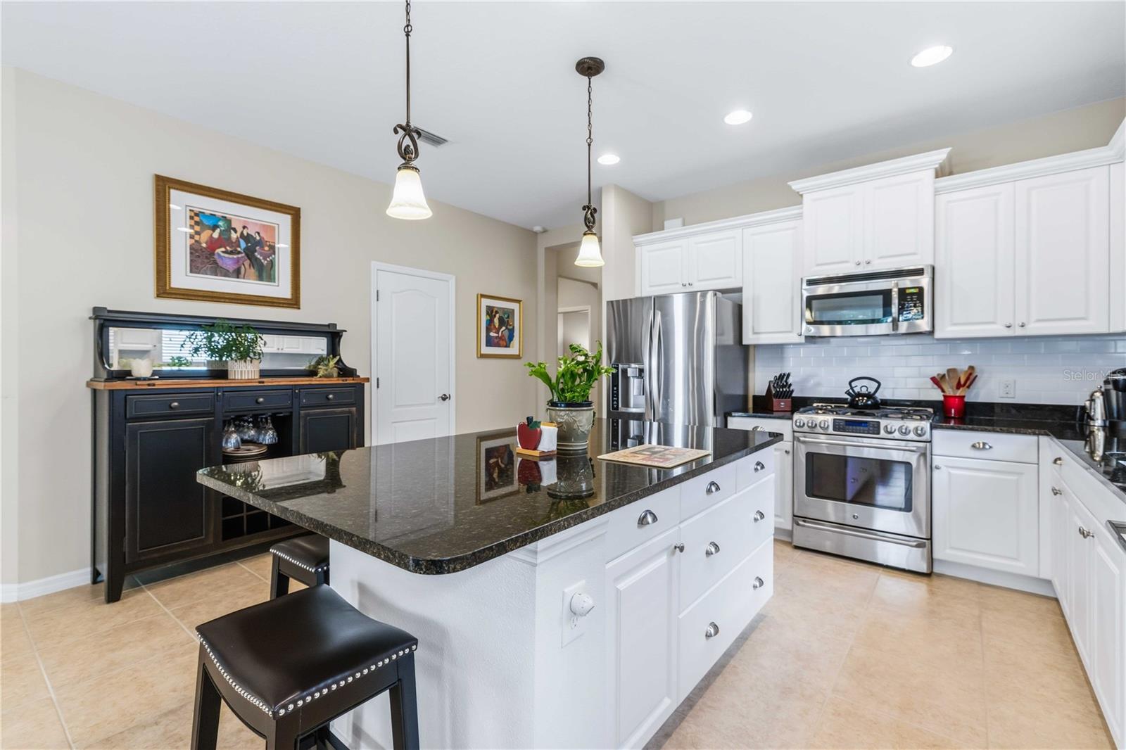 Image 11 of 37 For 4021 Wildgrass Place