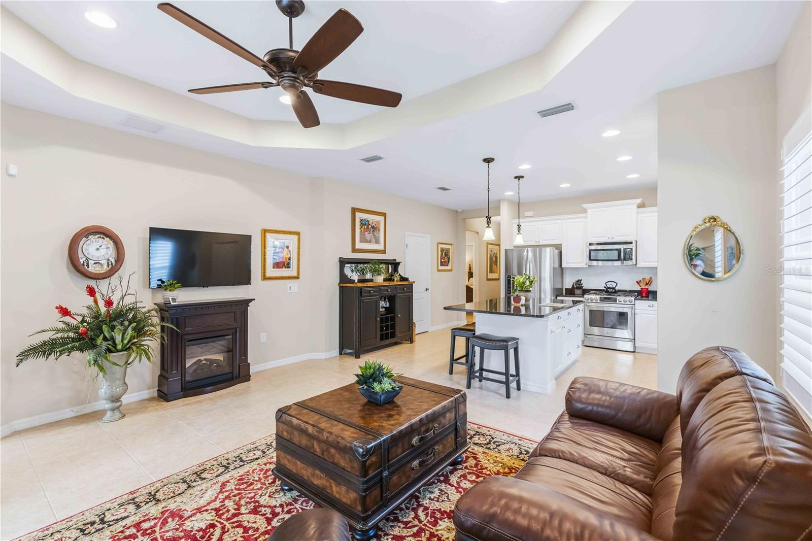 Image 15 of 37 For 4021 Wildgrass Place