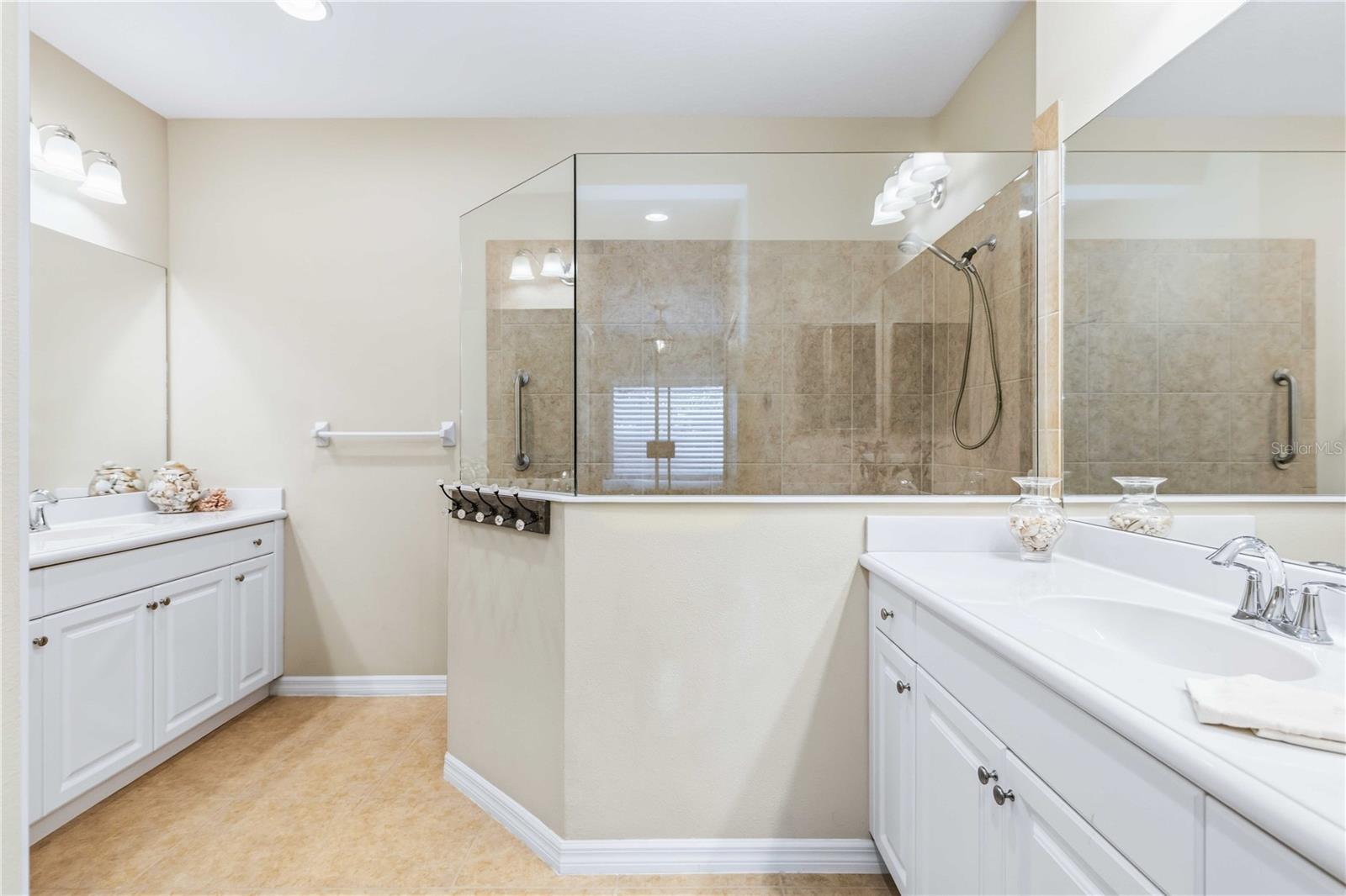 Image 23 of 37 For 4021 Wildgrass Place