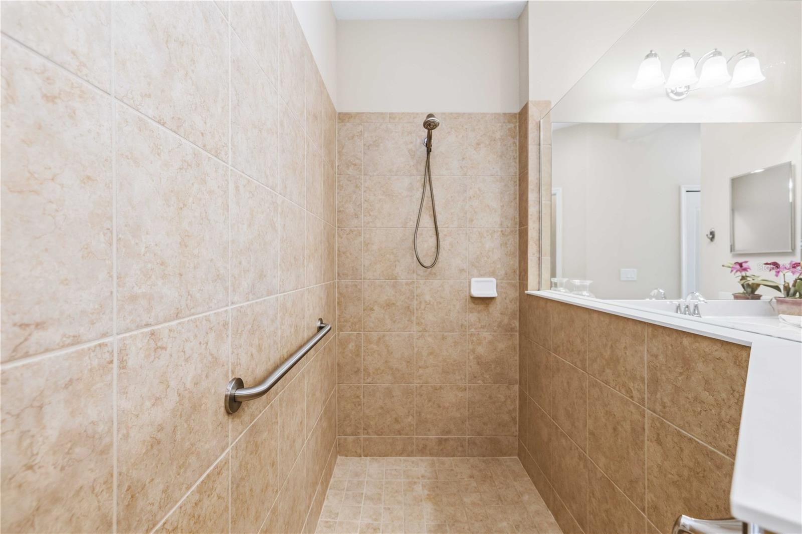 Image 24 of 37 For 4021 Wildgrass Place