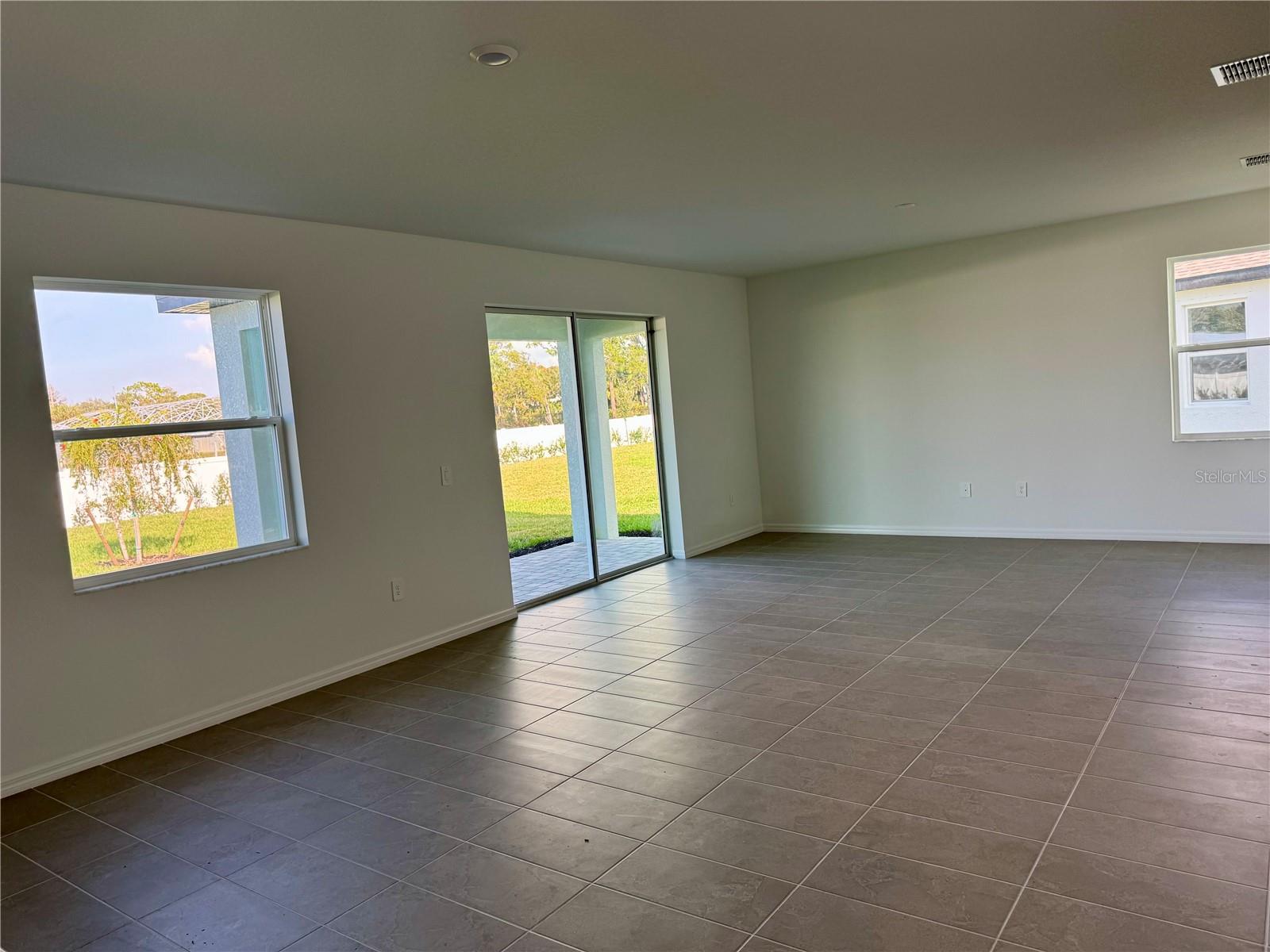 Image 11 of 30 For 4714 Outhaul Run