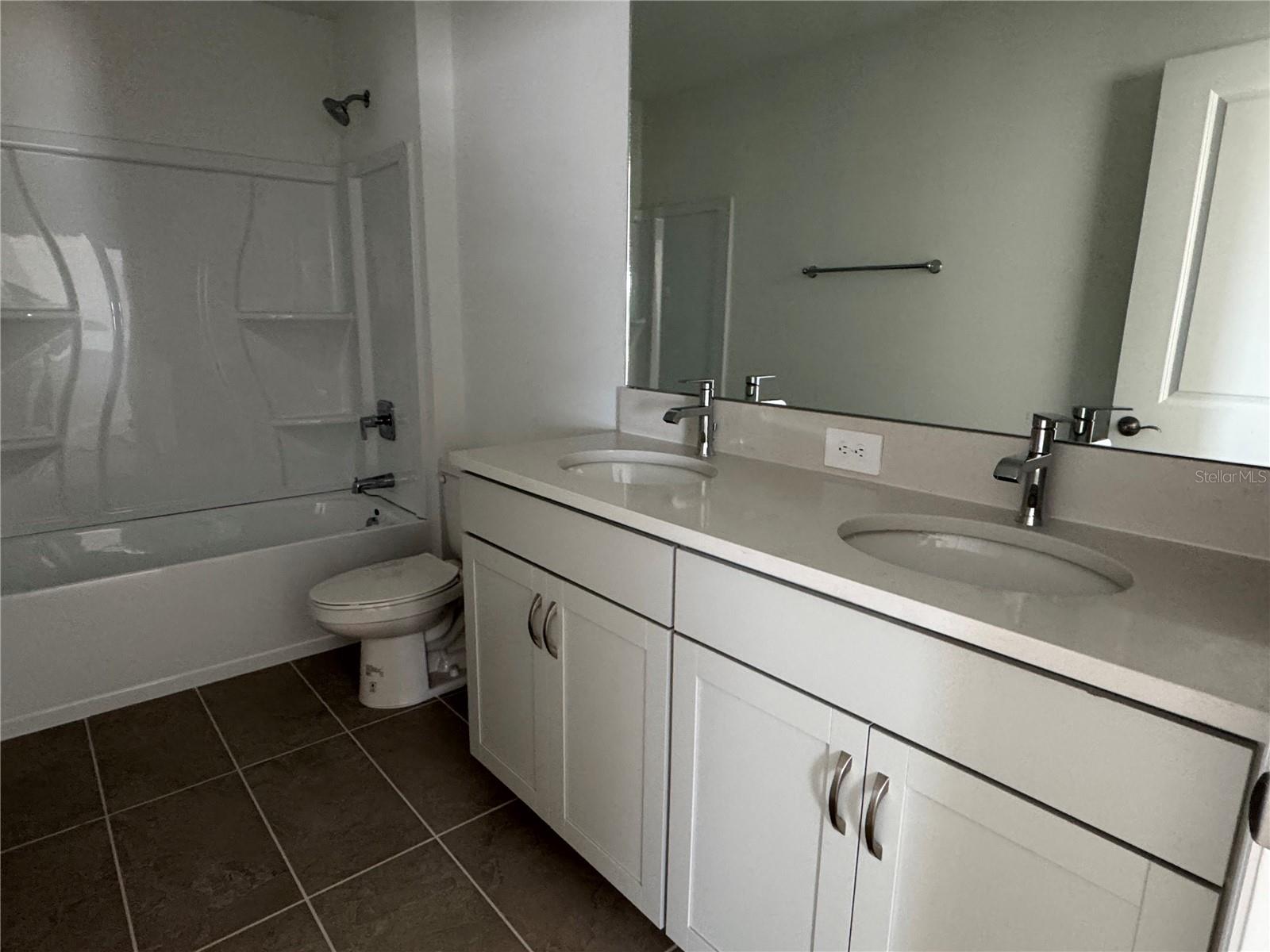 Image 24 of 30 For 4714 Outhaul Run