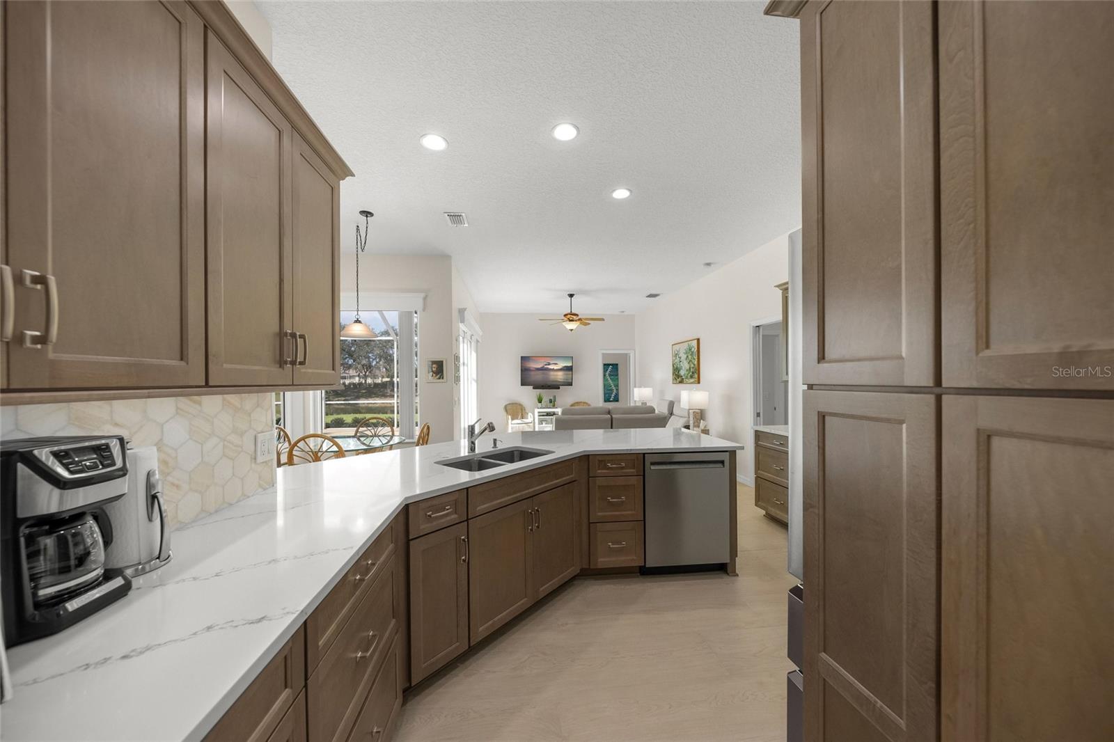 Image 15 of 50 For 2290 Vintage Street