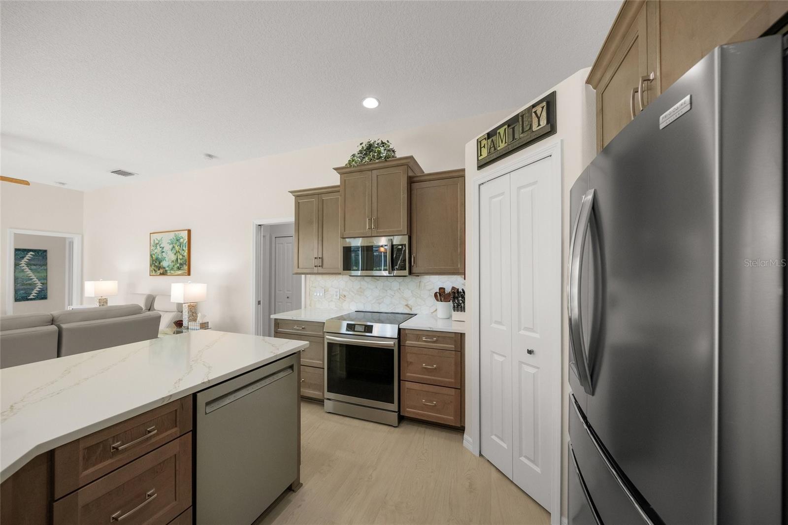 Image 16 of 50 For 2290 Vintage Street