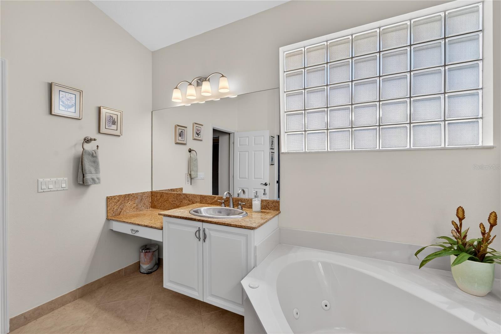 Image 18 of 41 For 6502 42nd Street E