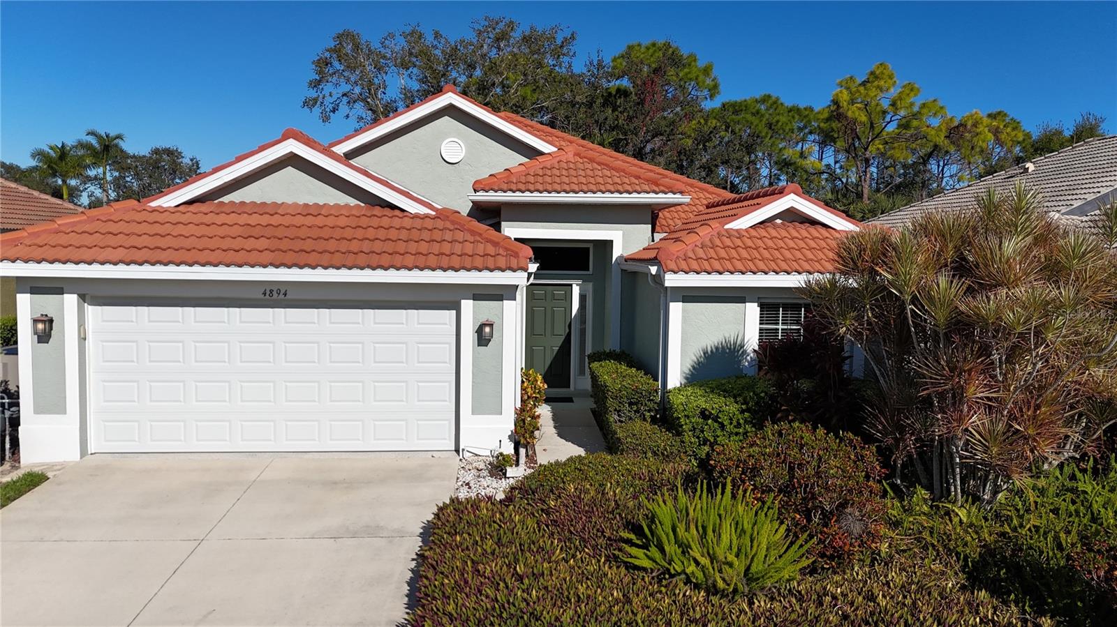 Image 33 of 43 For 4894 Sabal Lake Circle