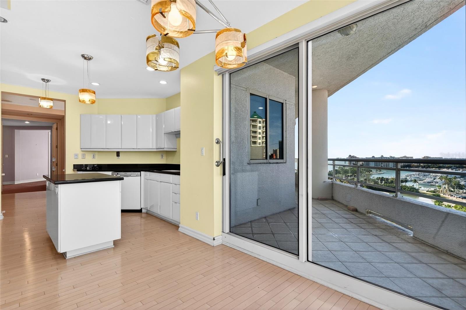 Image 23 of 82 For 500 Palm Avenue 92