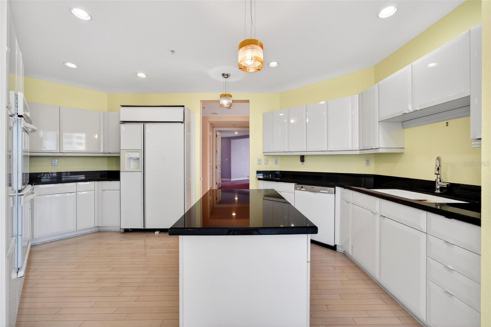 Image 26 of 82 For 500 Palm Avenue 92