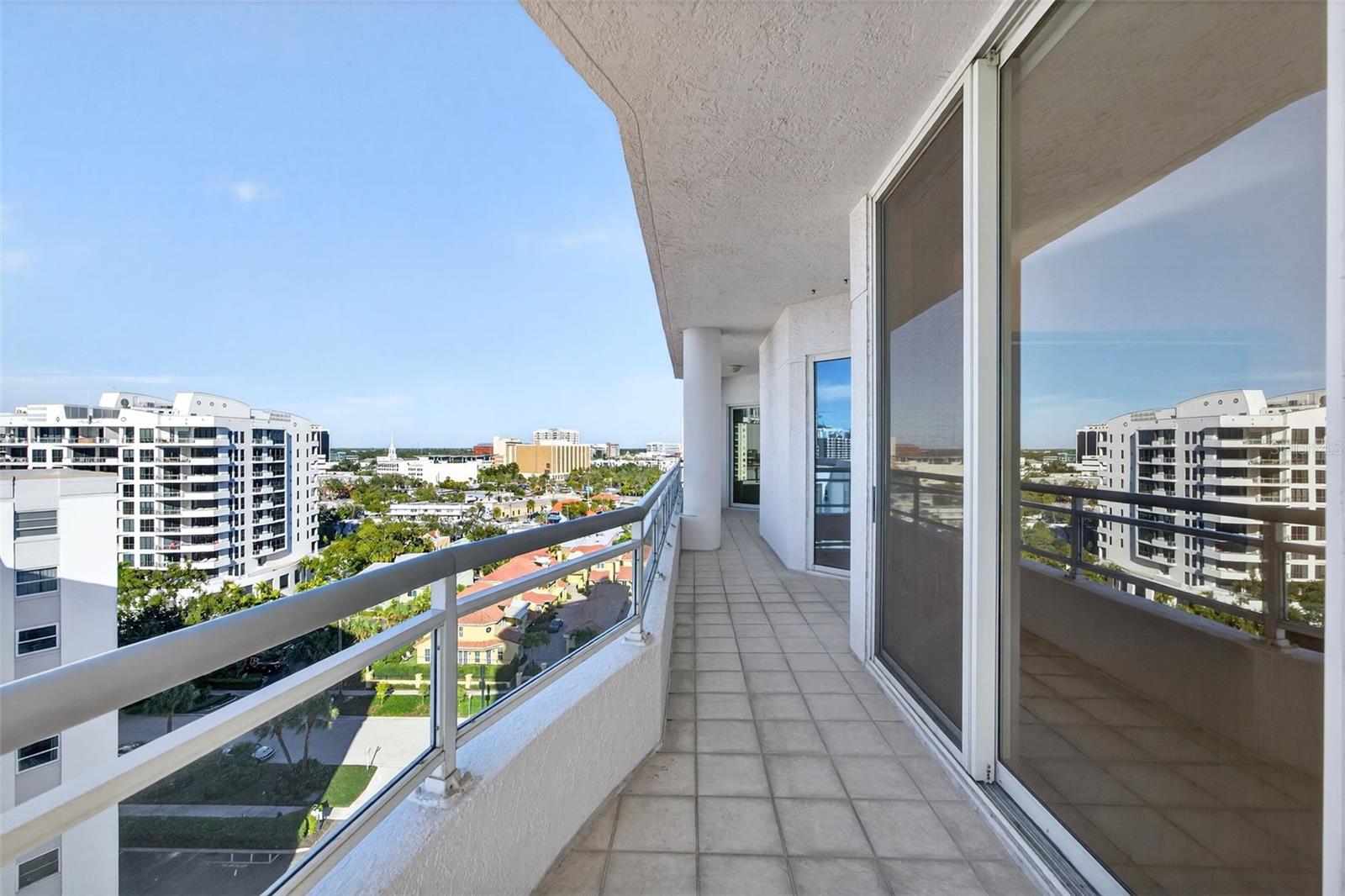 Image 40 of 82 For 500 Palm Avenue 92