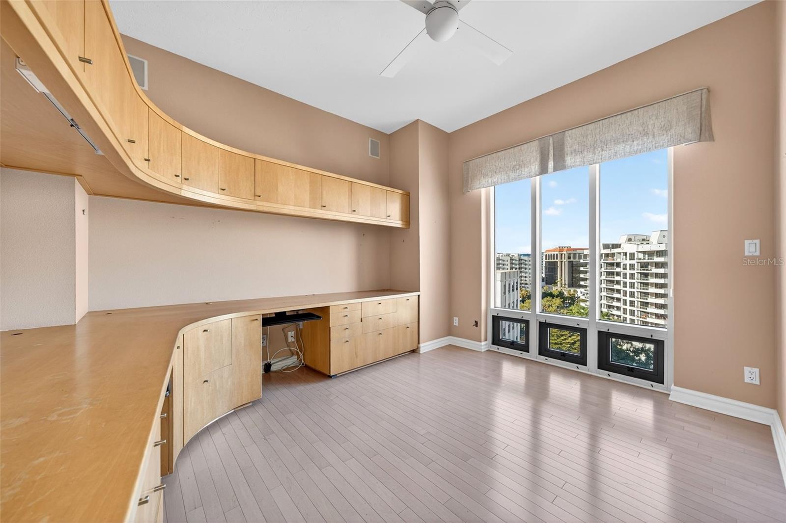 Image 58 of 82 For 500 Palm Avenue 92