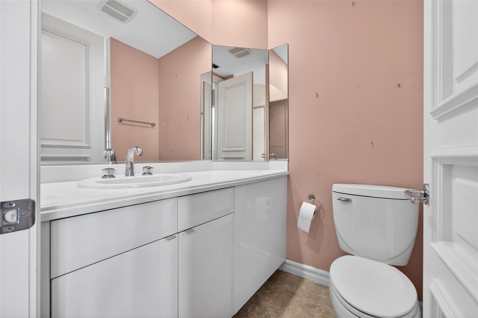 Image 60 of 82 For 500 Palm Avenue 92