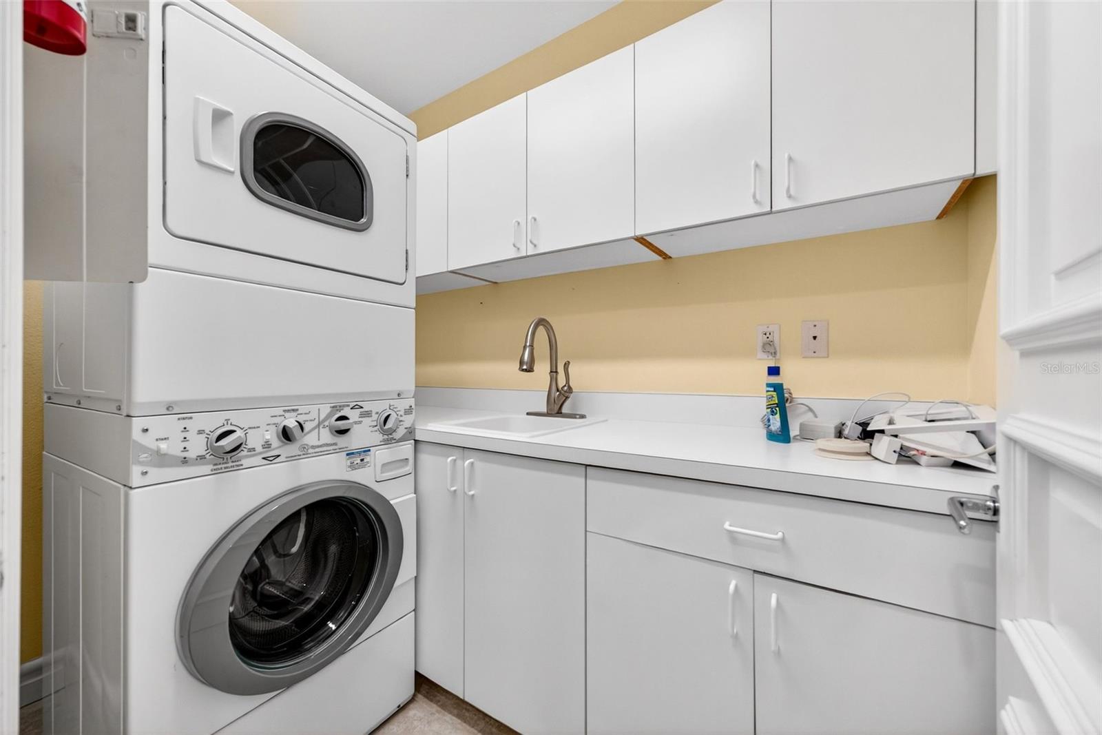 Image 61 of 82 For 500 Palm Avenue 92