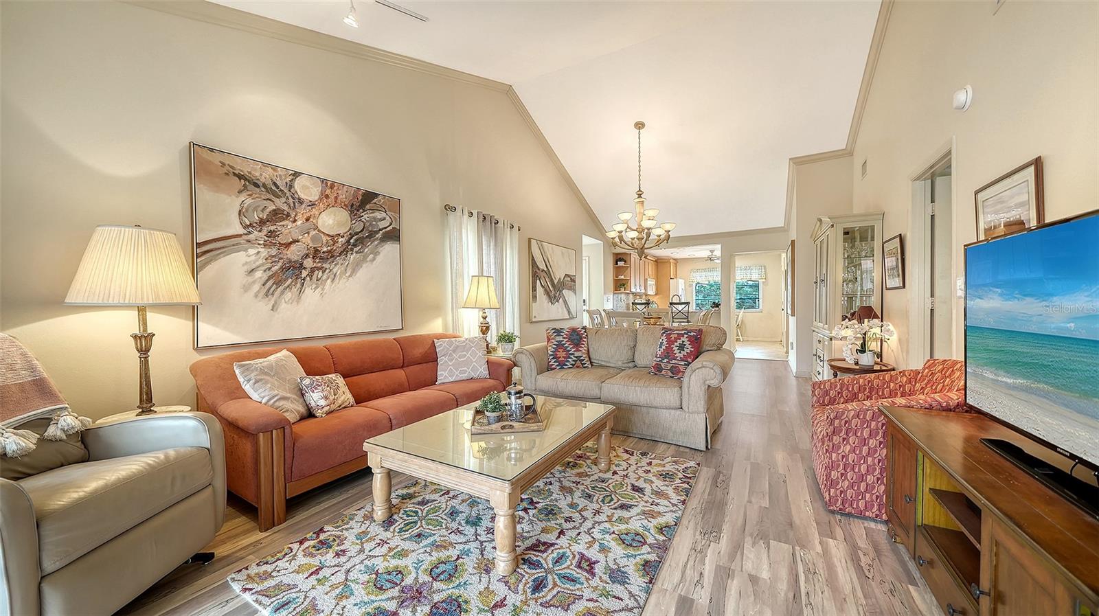 Image 11 of 62 For 6204 Midnight Pass Road 205