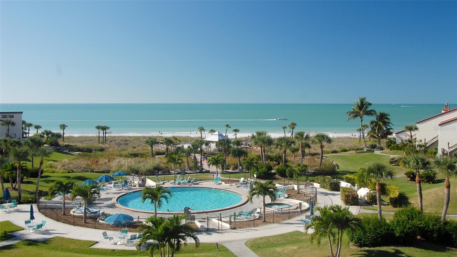 Image 52 of 62 For 6204 Midnight Pass Road 205