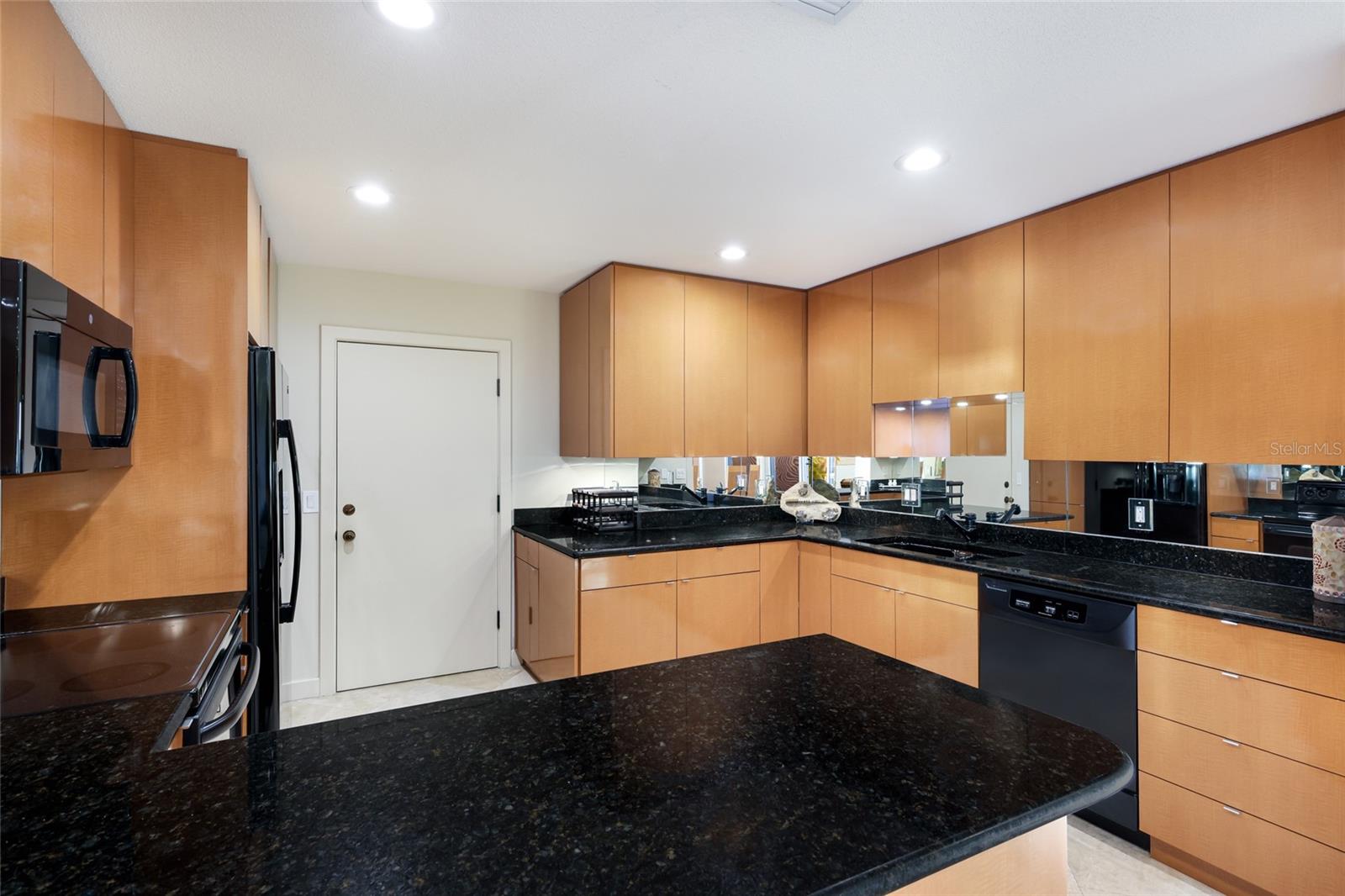 Image 17 of 89 For 106 49th Street